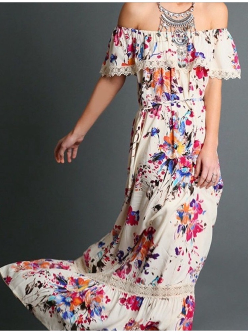 Umgee Cream Off-the-Shoulder Floral Maxi Dress Bohemian Size Small Lace Like New